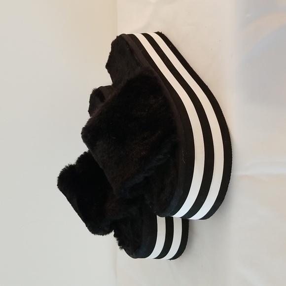 Guess platform First slippers size 6 sandals - Picture 2 of 5